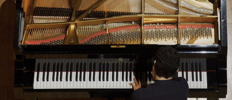 Concierto para otras manos, de Ernesto González Díaz: música para pianistas diferentes