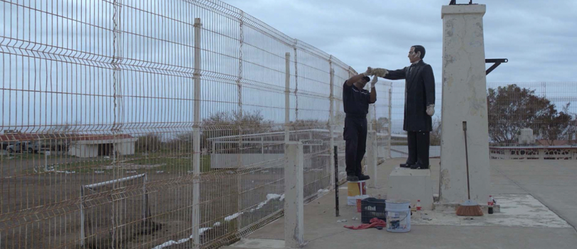 La Frontera Invisible, de Mariana Flores Villalba, y la Isla de los marinos solos 